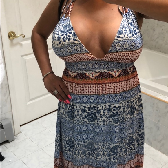 RESTOCKED! OPEN BACK STRAPPY MAXI DRESS - Picture 6 of 7